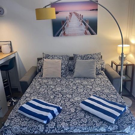 Joli Studio Vue Mer, Piscine, Tennis, Parking Antibes Eksteriør billede